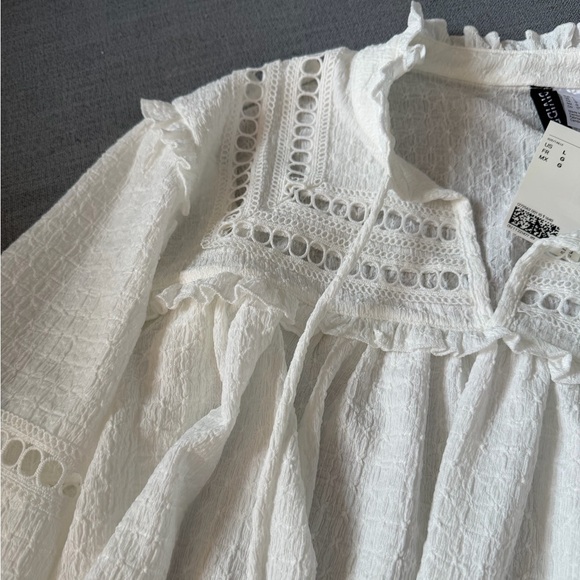 NWT H&M Divided Ruffle White Long Sleeve Top Large - Picture 4 of 6